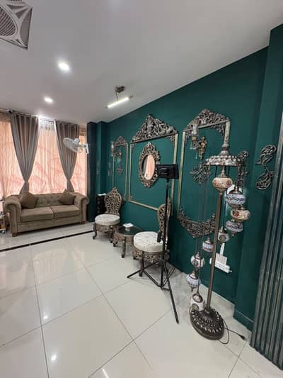 Beauty parlour for sale on prime location in Scheme III
