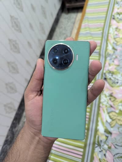 Tecno Spark 20 Pro Plus