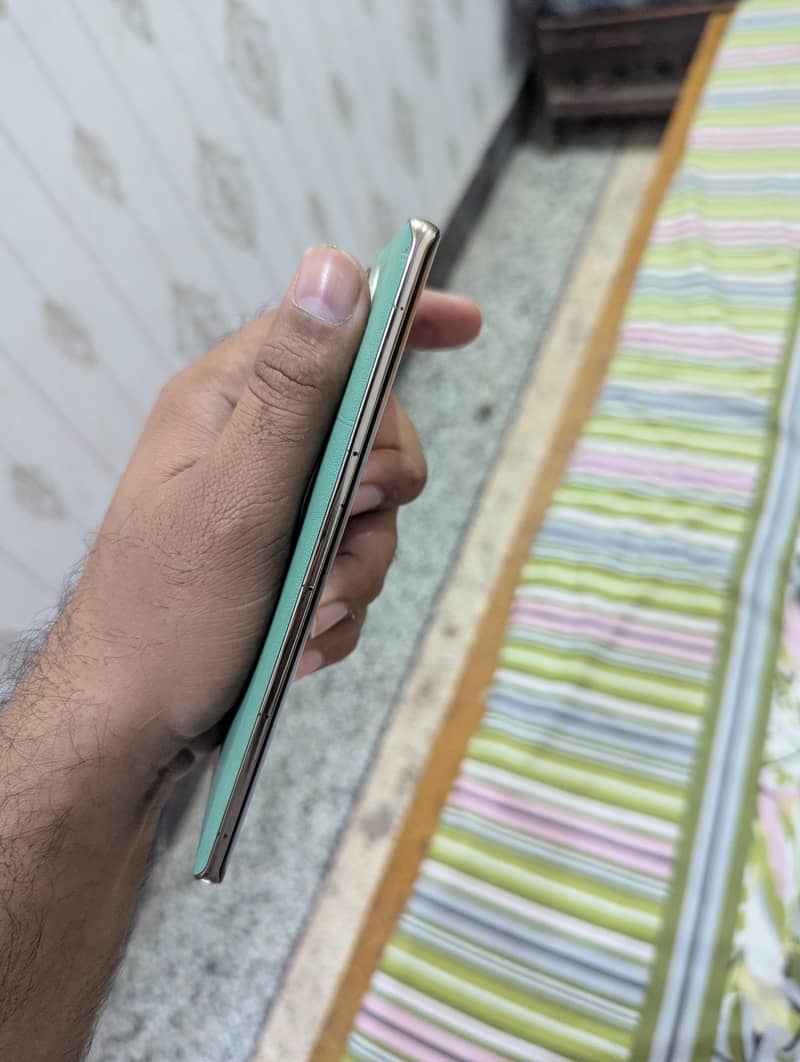 Tecno Spark 20 Pro Plus 4