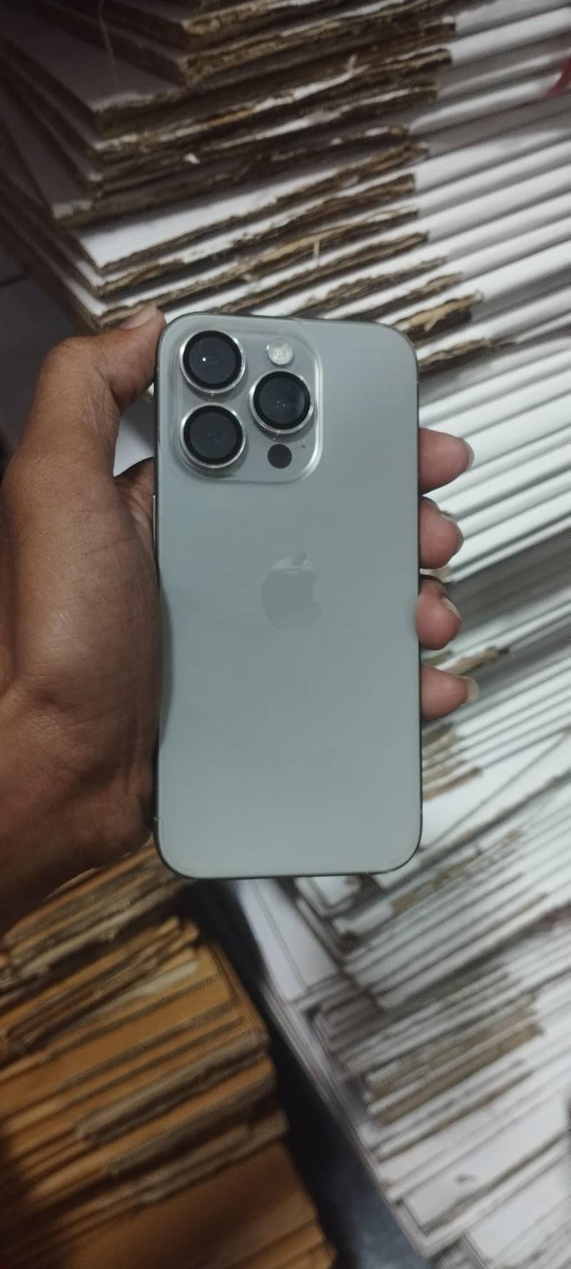 Apple iPhone 15 Pro 2