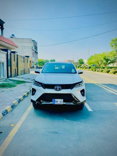Toyota Fortuner Legender 2022
