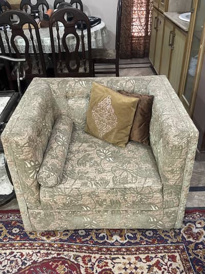 5-Seater Sofa Set with Cushions – Good Condition
