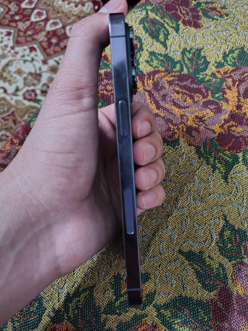 Apple iPhone 14 Pro Max 5