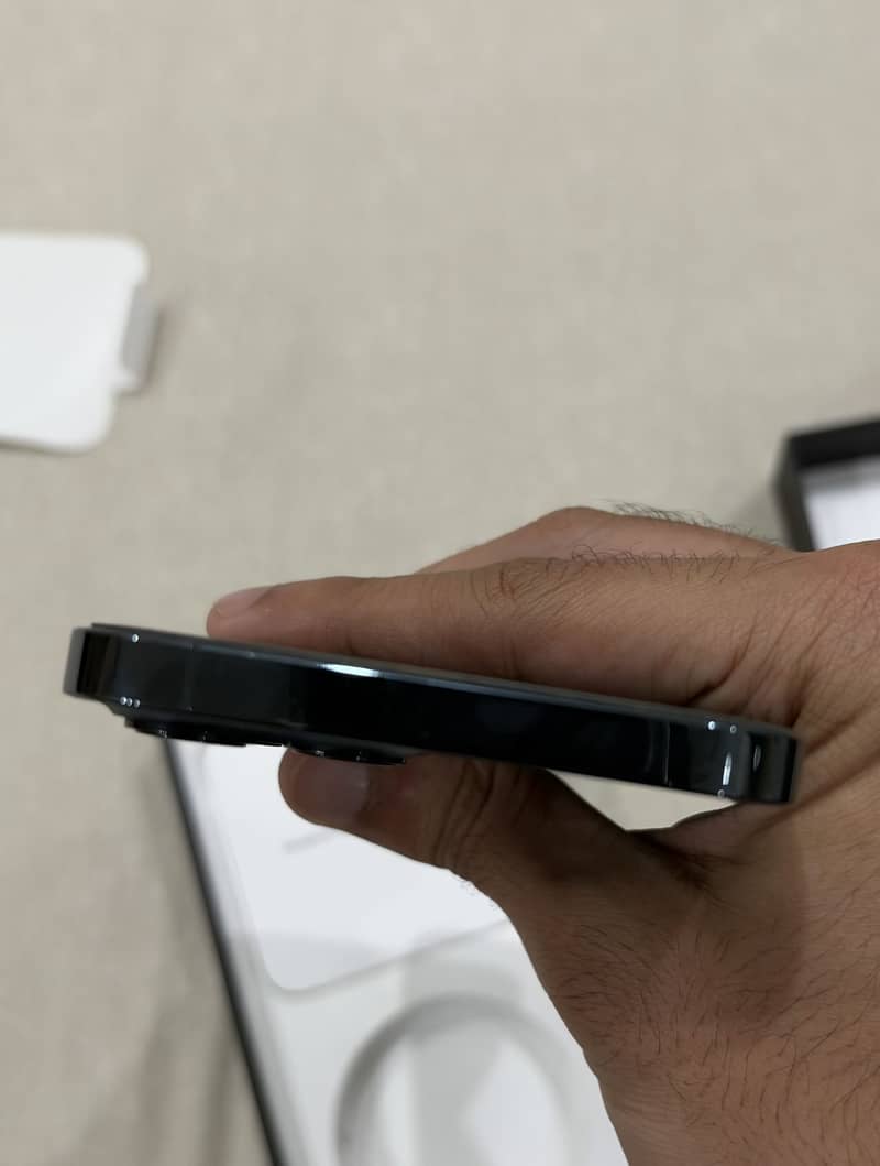Apple iPhone 12 Pro Max 3
