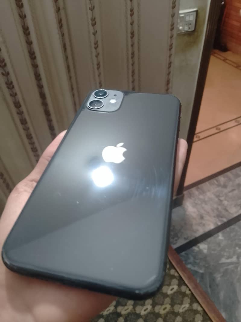 Apple iPhone 11 3