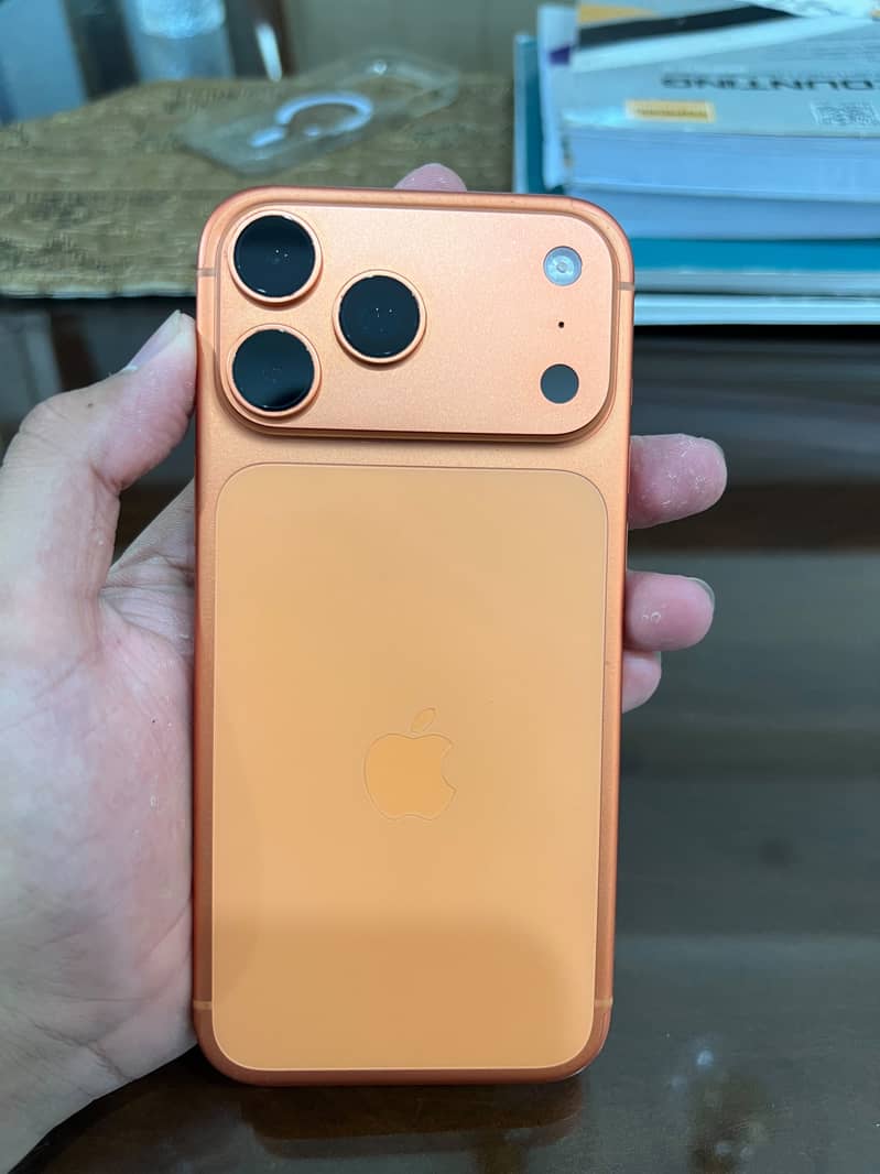 Apple iPhone 17 Pro Max 1