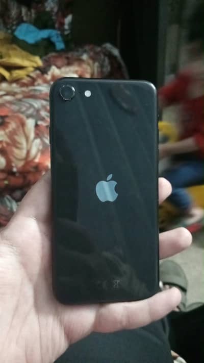 Apple iPhone SE