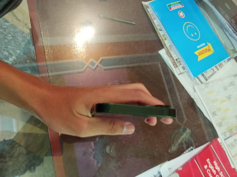 Apple iPhone 13 3