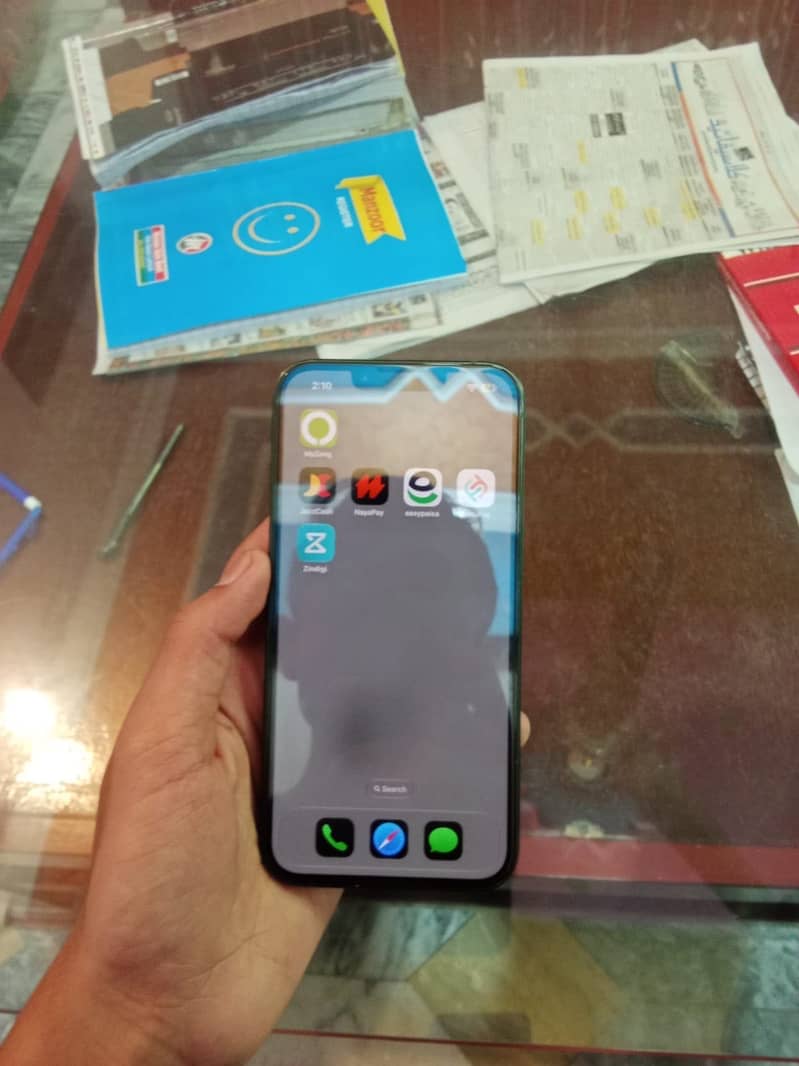 Apple iPhone 13 9