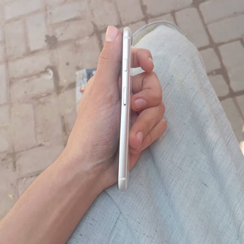 Apple iPhone SE 4