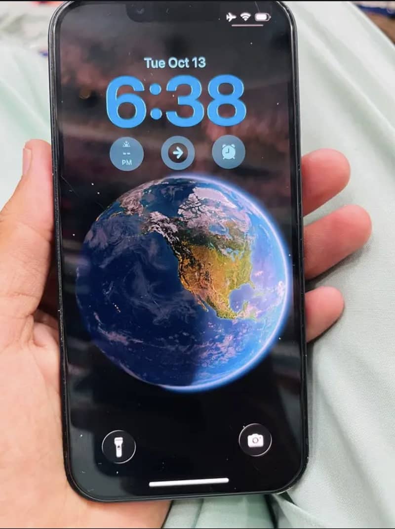 Apple iPhone 13 2