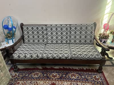 Traditional Wooden 5-Seater Sofa Set