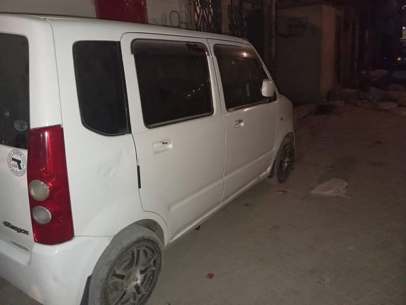 Mazda Azwagon 2006/2012 4