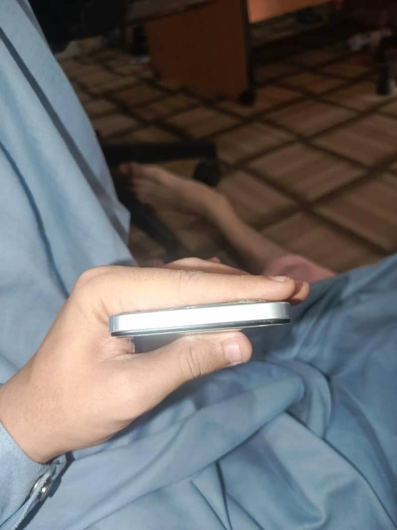 Tecno Spark 20 5