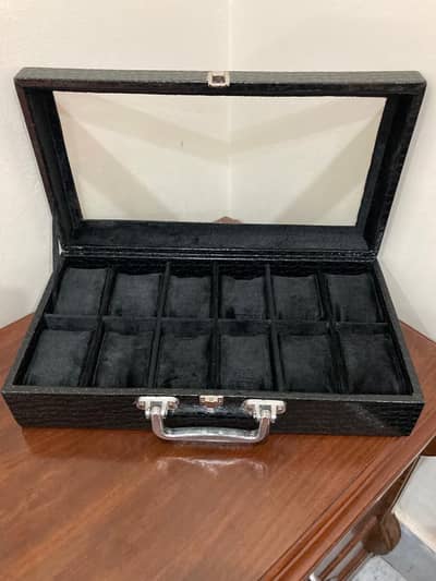 Watch slot box