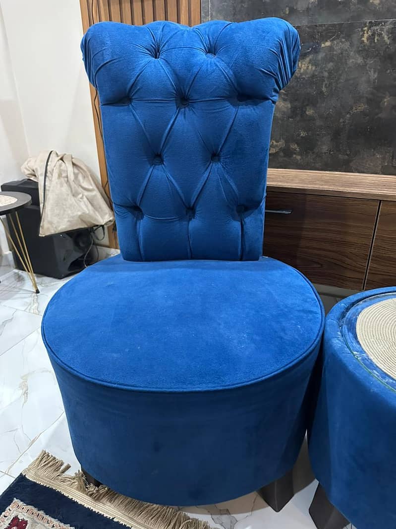 2 chairs one table 2