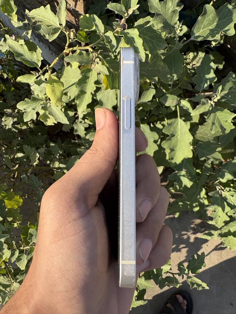 Apple iPhone 13 mini 2