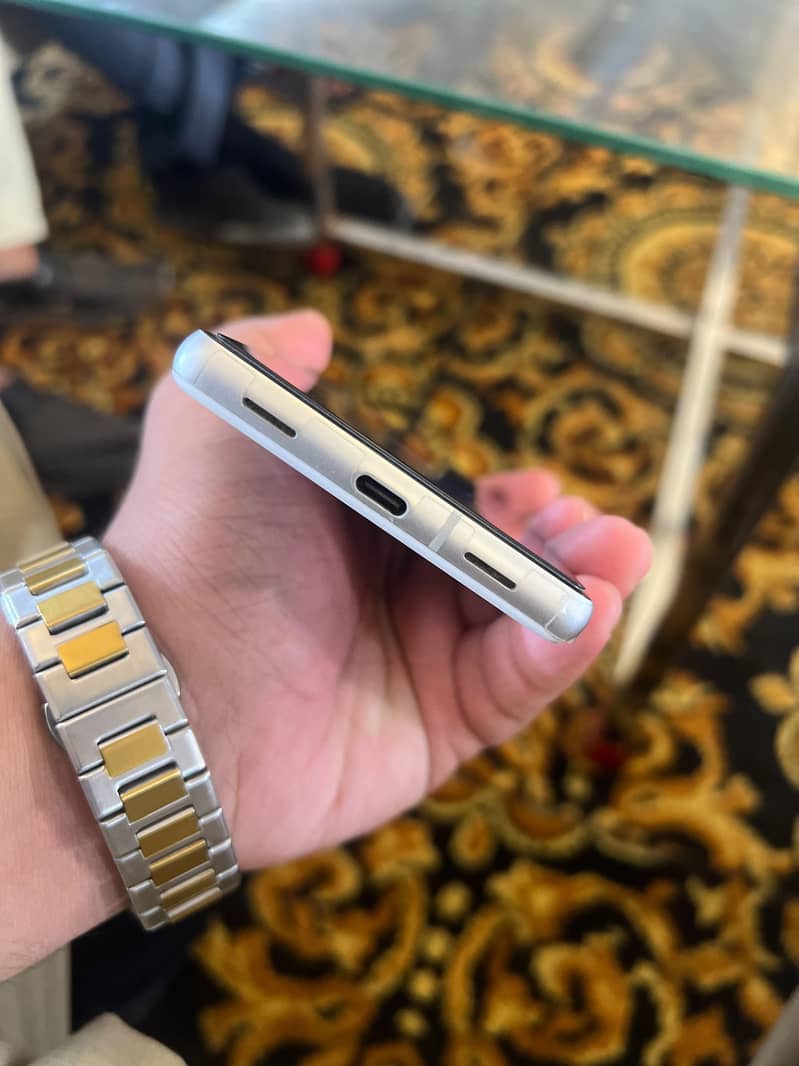 Google Pixel 7a 4