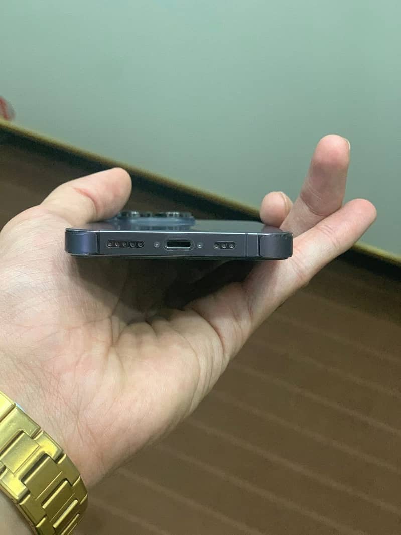 Apple iPhone 14 Pro 2