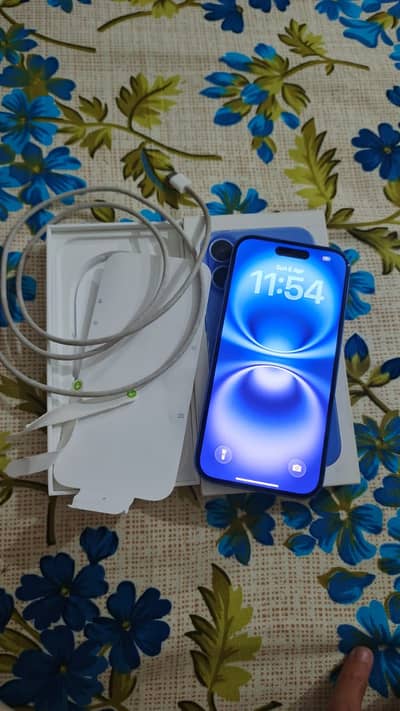 Apple iPhone 16