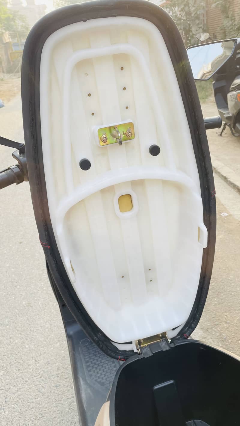 United 8