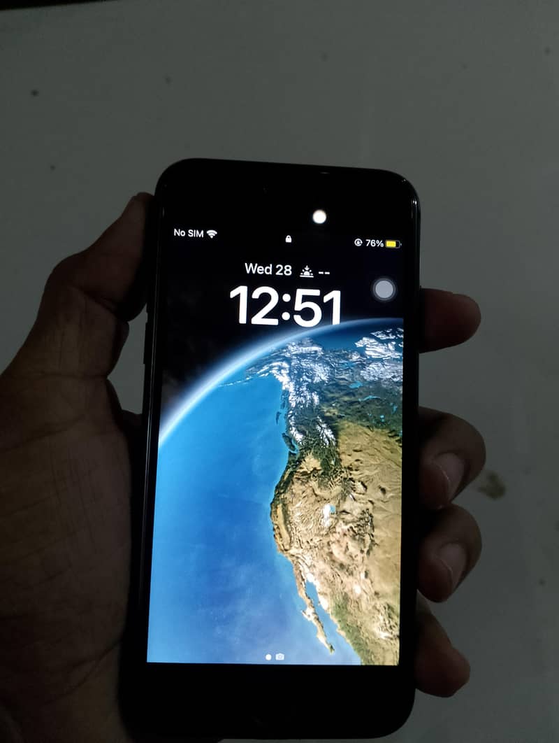 Apple iPhone 8 0