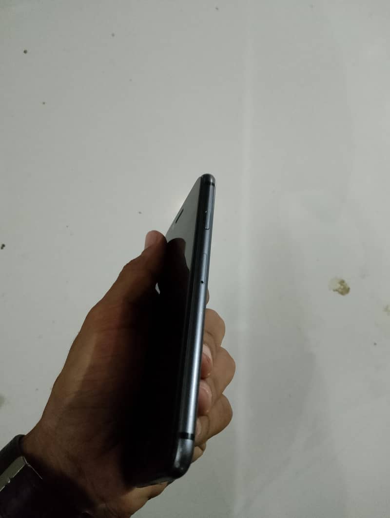 Apple iPhone 8 2