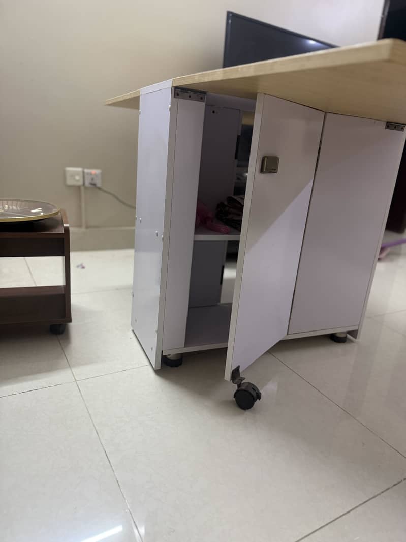 Transformable dinning table 4