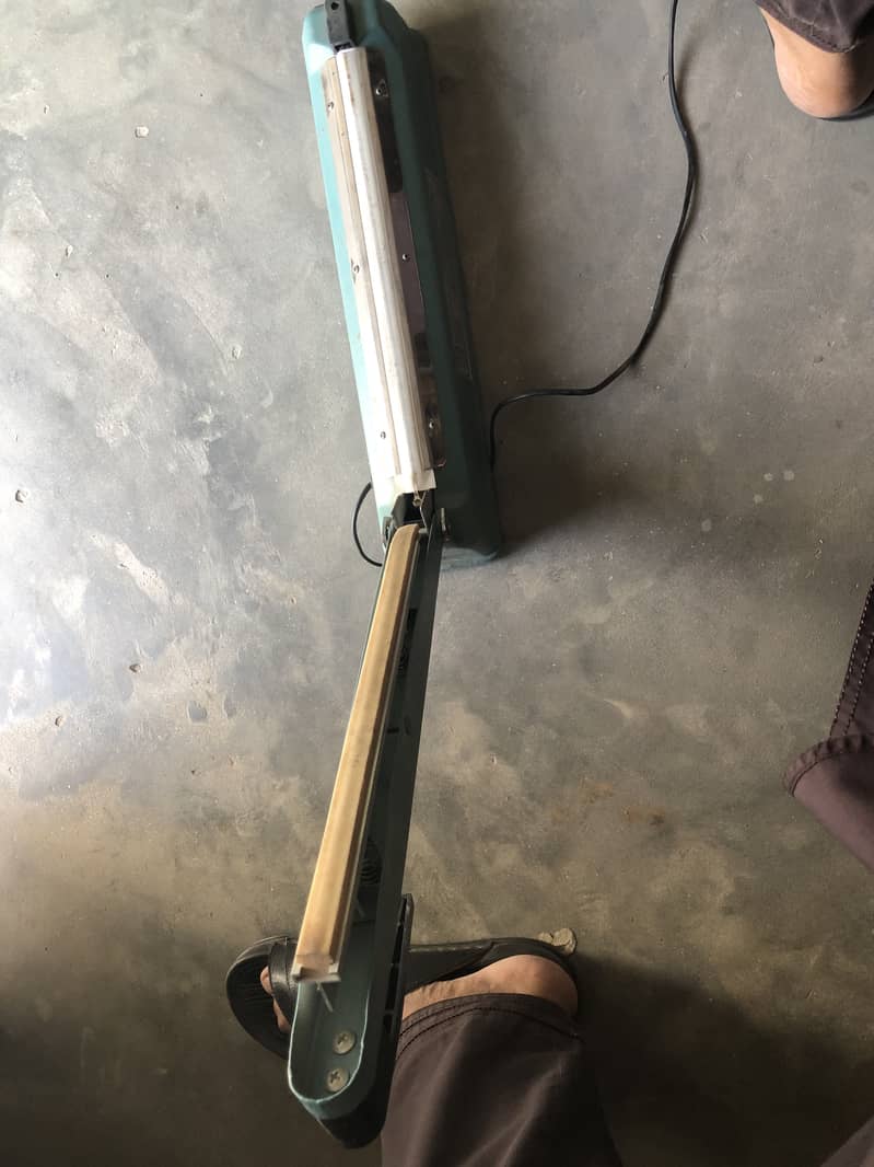Shopper sealer machine 5