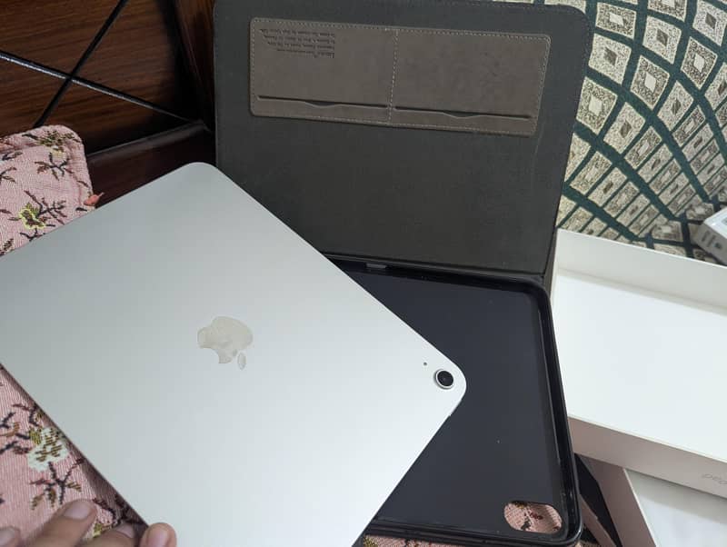 IPAD (11th gen) A16 8