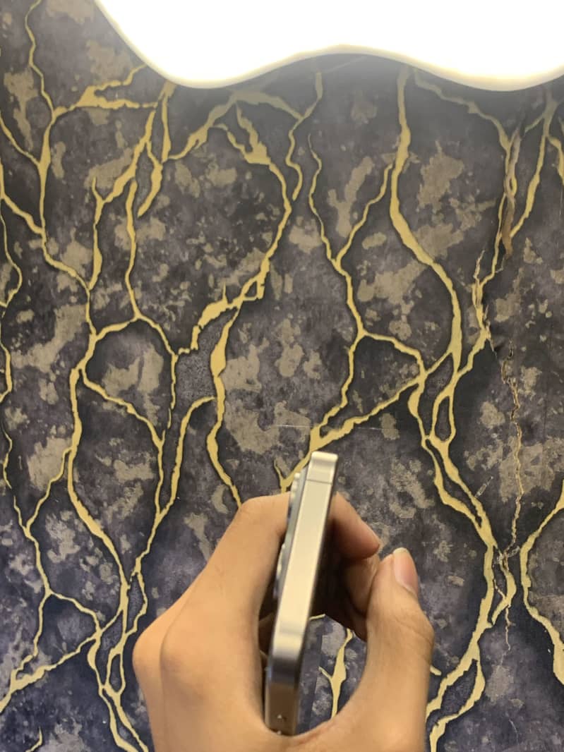Apple iPhone 15 Pro 6