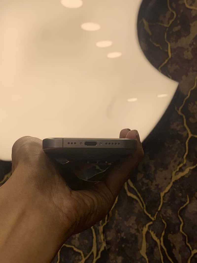 Apple iPhone 15 Pro 8