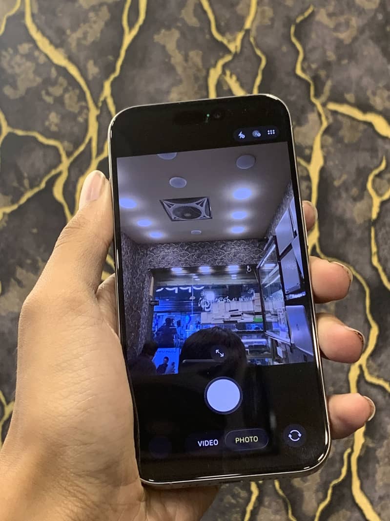 Apple iPhone 15 Pro 13
