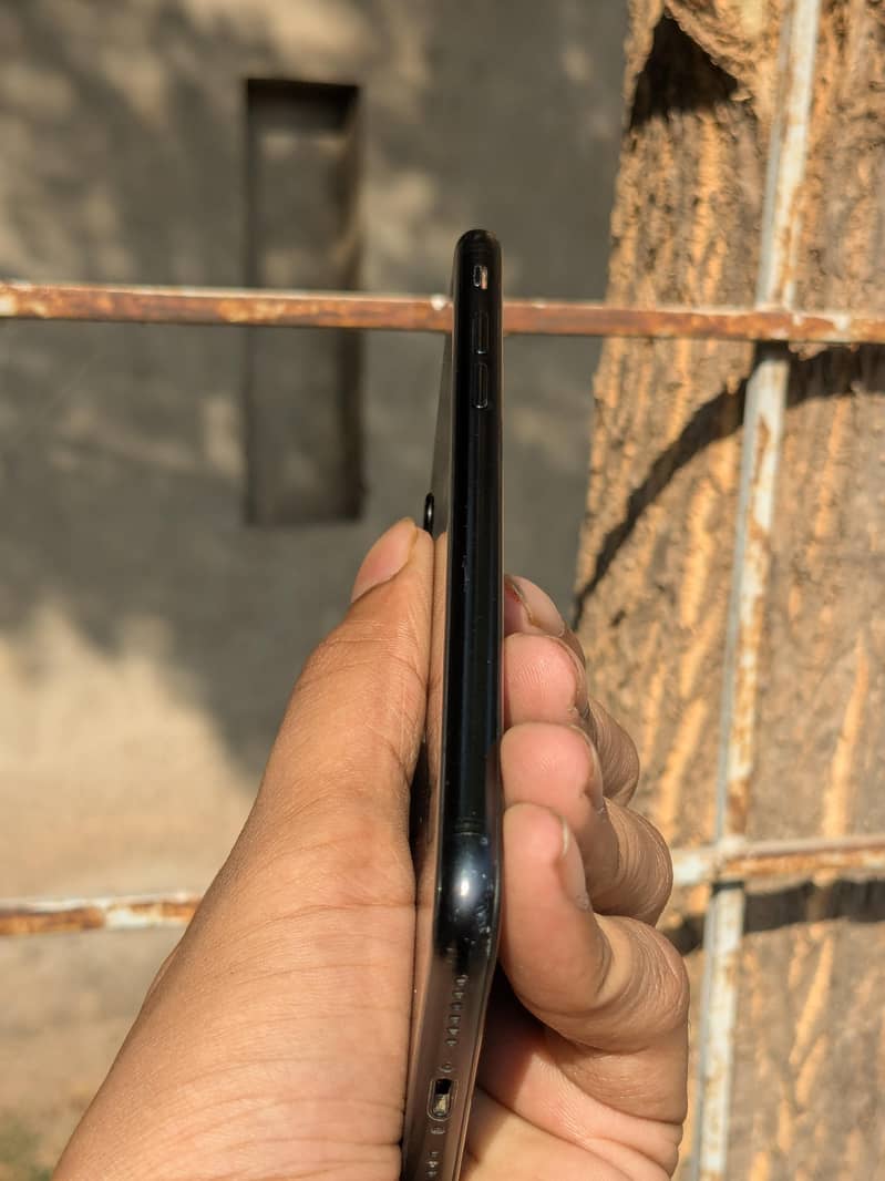 Apple iPhone SE 3