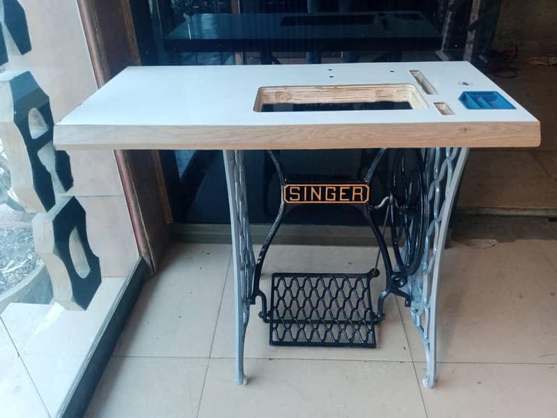 old singer table stand 3