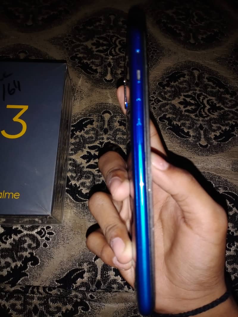 Realme C3 4