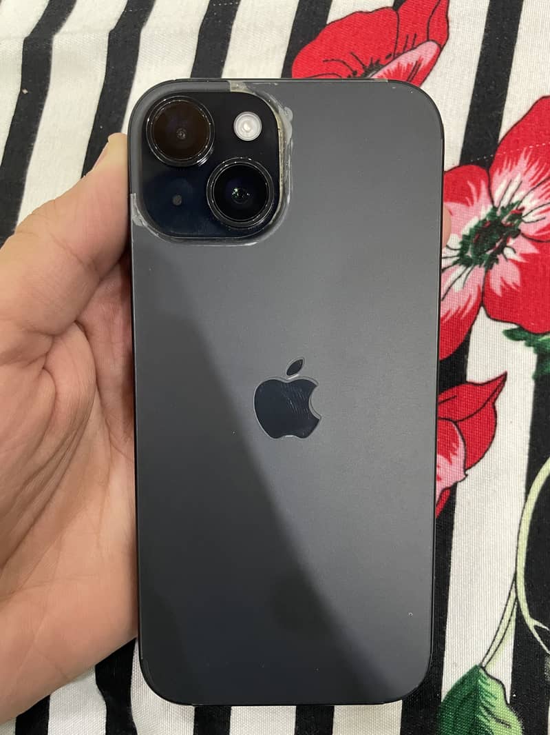 Apple iPhone 15 12