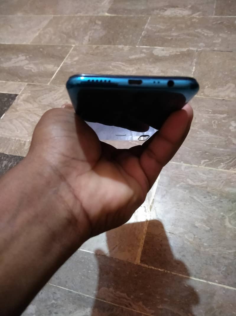 Realme 3 6
