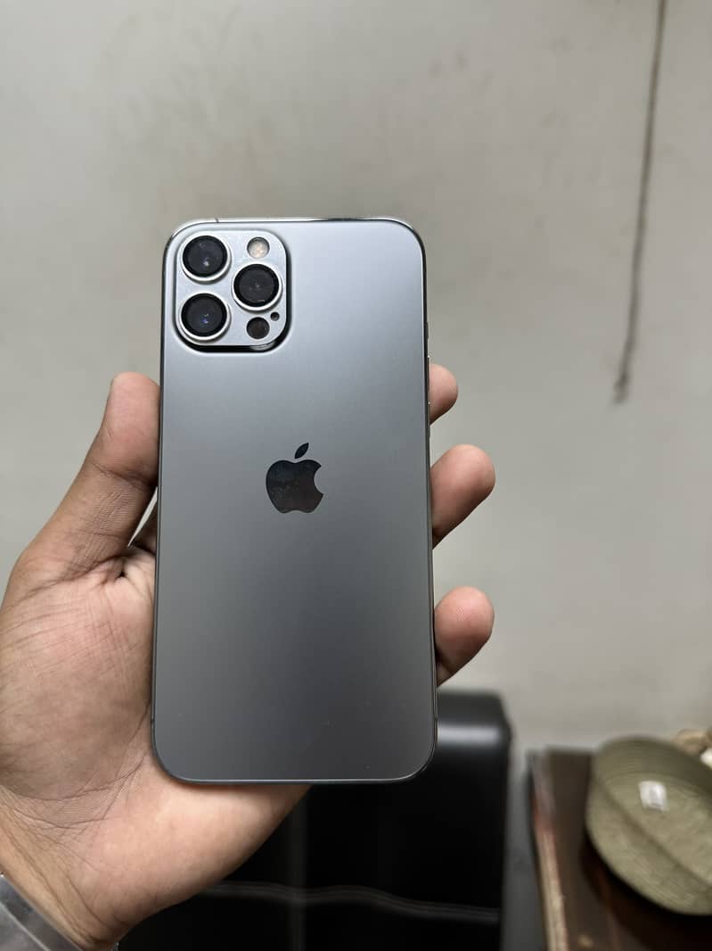 Apple iPhone 12 Pro Max 3