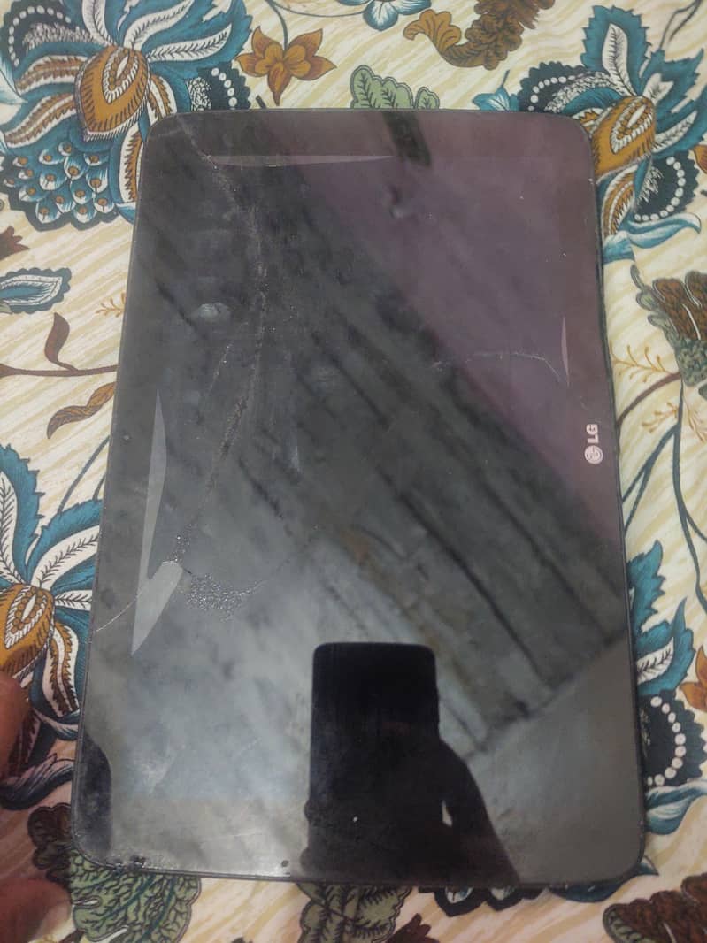 LG tablet 1