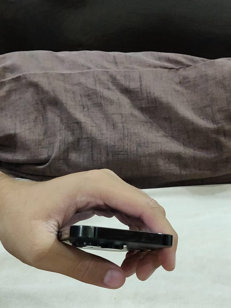 Apple iPhone 14 Pro 4