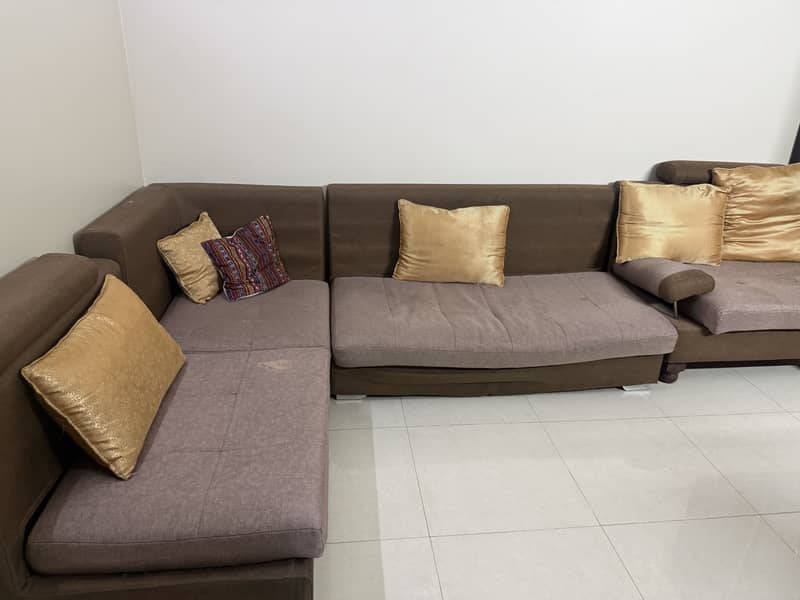 Spacious L shape sofa 5 seater. 0
