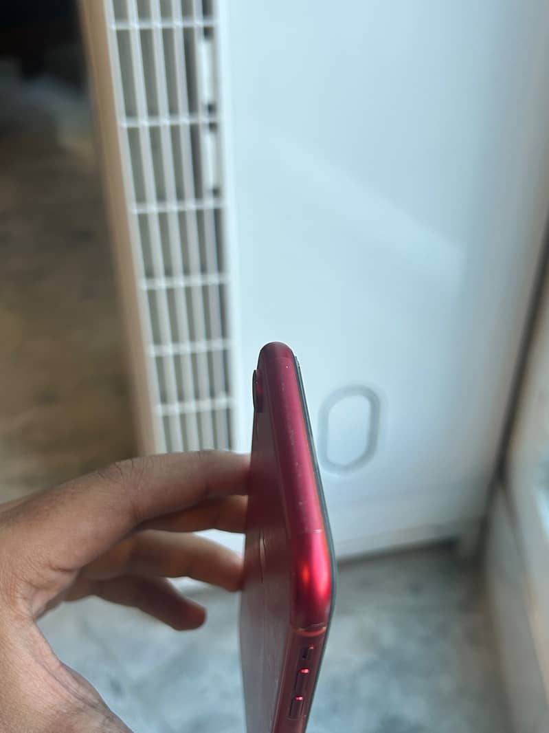 iPhone XR 3