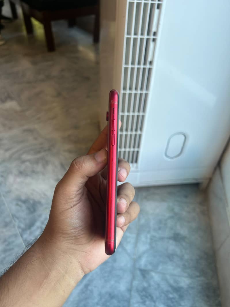 iPhone XR 5