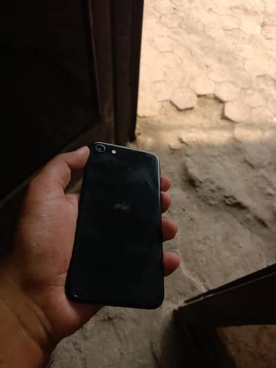Apple iPhone SE 10/10 64gb 88% battery fully working