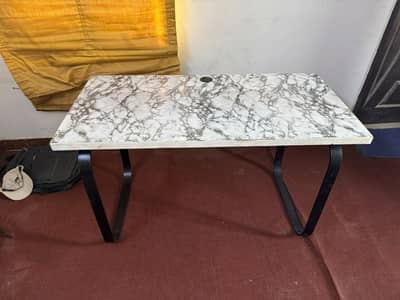 Computer table for sale