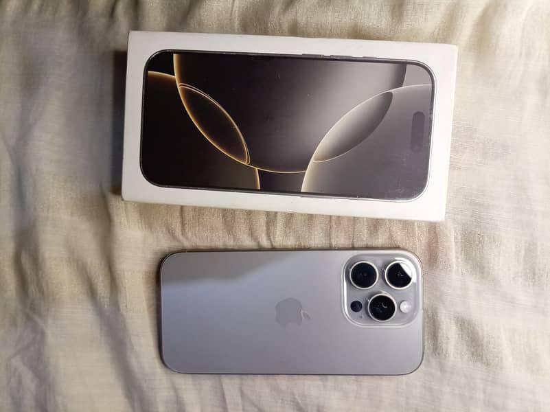 Apple iPhone 16 Pro 0