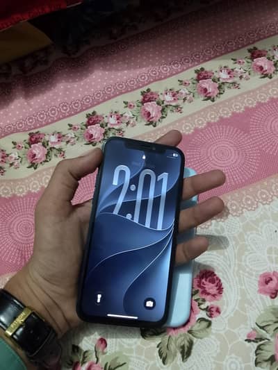 Apple iPhone 12