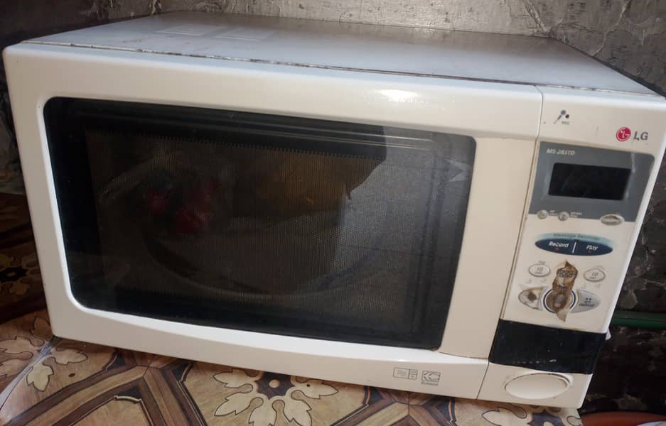 LG microwave 3
