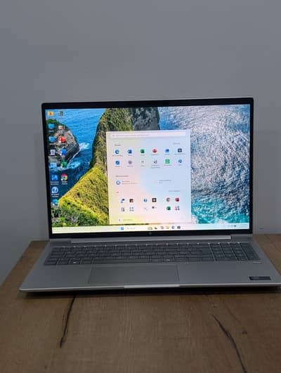 HP EliteBook 660 G11 Core Ultra 5 135U,16GB RAM/256GB SSD,16 inch